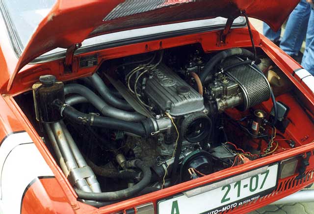 cv20000429_22.jpg
